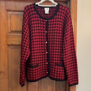 LIZ BAKER vintage red and black houndstooth knit cardigan jacket